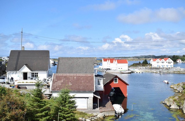 Lovely home in Vedavågen with WiFi