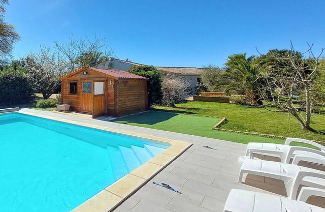Lovely home in Vensac