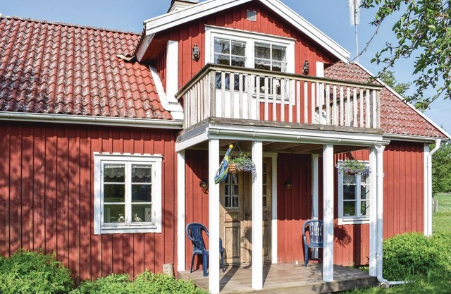 Lovely home in Virserum with WiFi