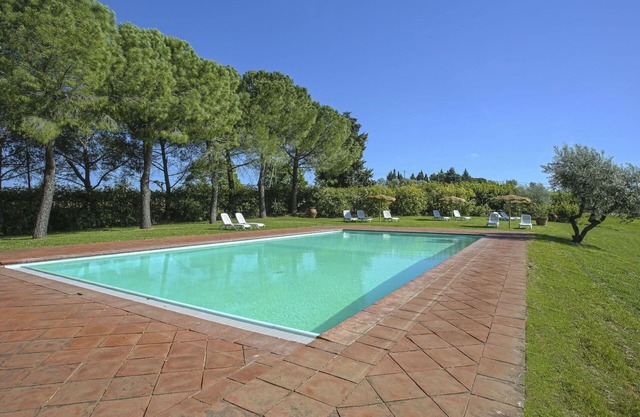 Lovely apartment for 4 guests with WIFI, pool, TV, patio, pets allowed and panoramic view