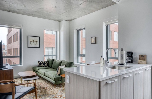 Lovely Kendall Square 2BR w/Gym, near Shops & Dining, by Blueground