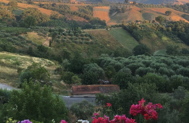 Lovely medieval italian town house with exceptional views