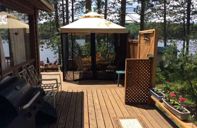 Lovely Mink Lake Cottage With Sandy Beach Shoreline