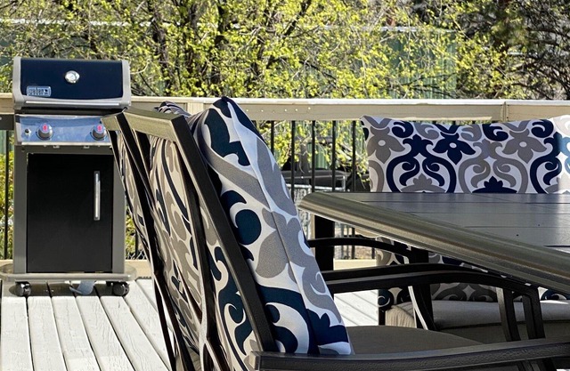 Lovely Private Cottage overlooking the vines at River Stone Estate Winery