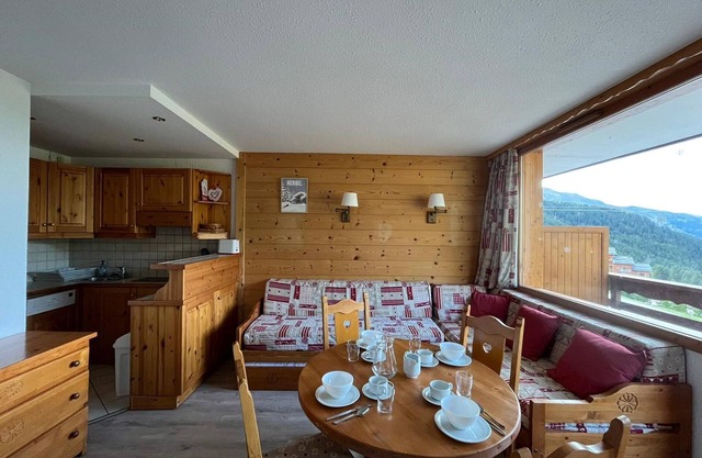 Lovely sunny apartment at the foot of the slopes with south-facing balcony