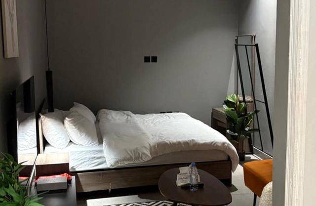 LP74.3 Modern Studio in Al Malqa