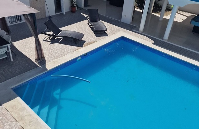 Lujosa Villa María de 2,034ft2 con piscina privada, 3 cocina, BBQ, Gacebo y más.