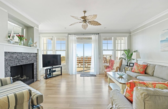 Lulla-by the Sea an Amazing Oceanfront Beach House With Pool and Elevator