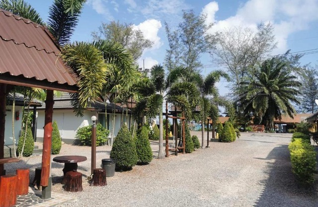Lung Pod 9 resort