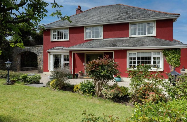 Lurgan House