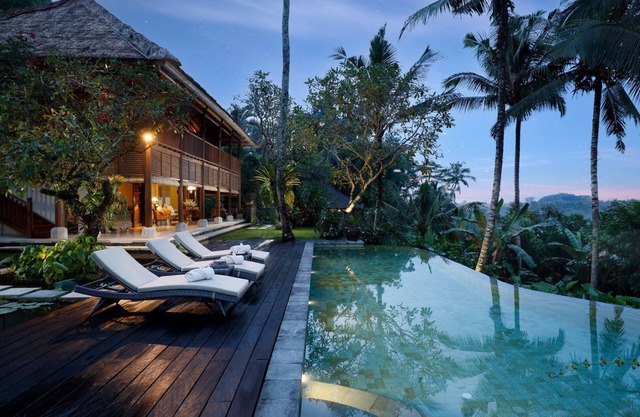 Luscious Tropical 3 Bedroom Villa, Ubud