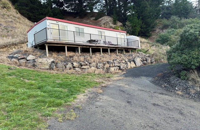 Lushingtons Bay - Takamatua