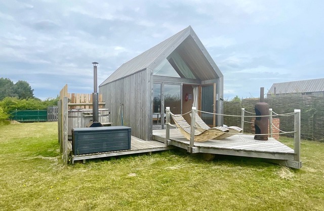 Lushna Petite 12 at Lee Wick Farm Glamping