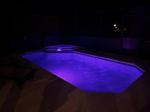 Lux 4BrVilla Hot Tub Grill Private Heated Pool