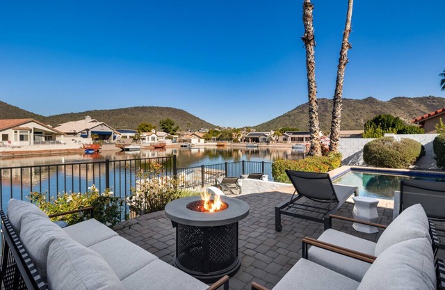 Lux Lake House | Dock, Boat, Pool & Game Room