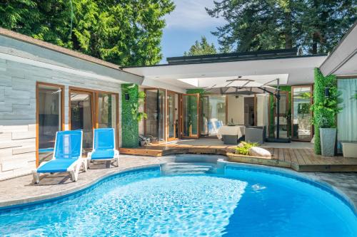 Lux White Rock Pool House Beachfront Resort like