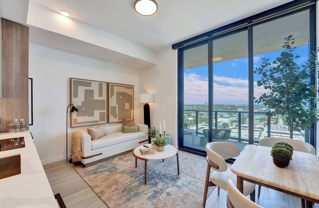 Luxe 1BR - Private Beach Club, Pool & Gym