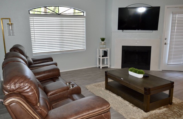 Luxe 2 King Bedroom 2 Bathroom ensuite condo with topnotch resort amenities
