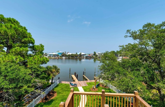 Luxe Family Condo w/Gulf View in Dauphin Island!