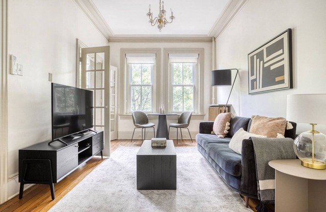 Luxe Logan Circle 1BR w/W/D, close to U Street, Metro, by Blueground