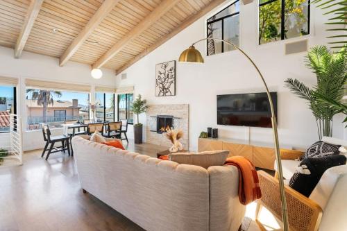 Luxe Manhattan Beach Retreat