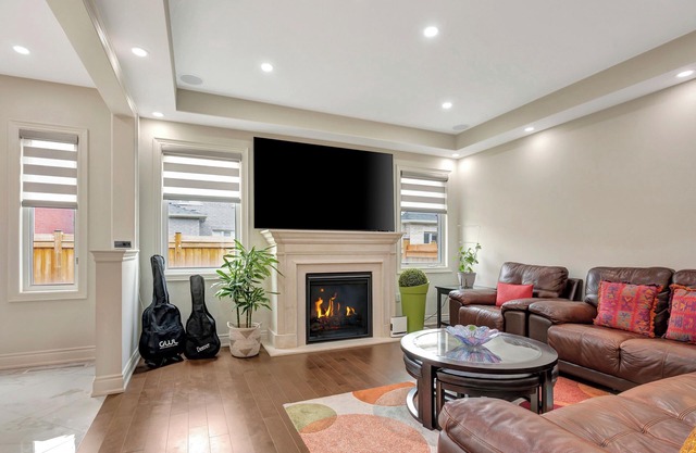 Luxurious! Centrally located Stouffville Home-Office/Wi-Fi