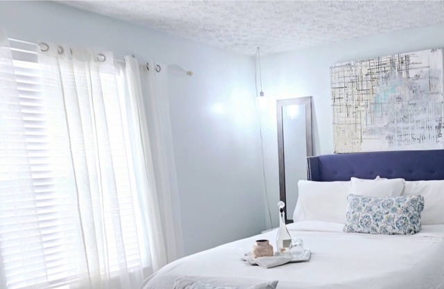 Luxurious 1-bedroom Condo just 11 min from Downtown Columbus Washer/Dry WiFi, AC