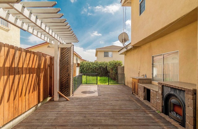 Luxurious 2-Story Condo with Modern Amenities