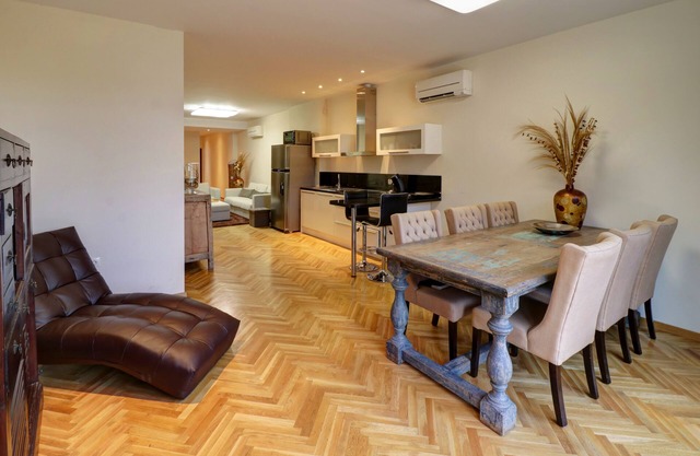 Luxurious 3 bedroom beach apartment
