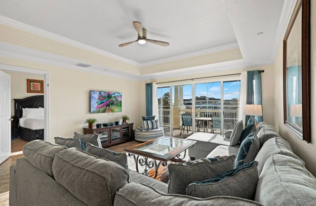 Luxurious 3-bedroom Oasis Neighboring Disney