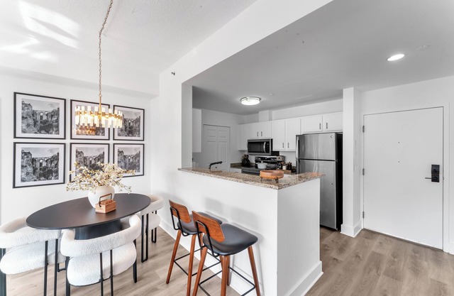 Luxurious 3BR/2BA Modern Haven Downtown Stamford
