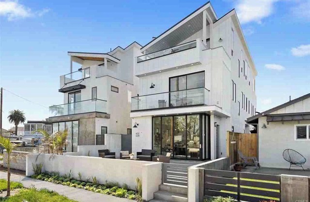 Luxurious 4-BR, 4.5-Bath Retreat with AC & Stunning Coastal Vibes