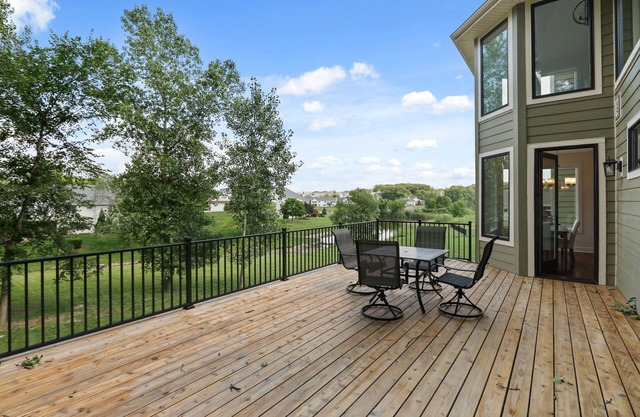 Luxurious 7000 SqFt Mansion, Chef’s Kitchen, 800 SqFt Deck, 1200 SqFt Patio