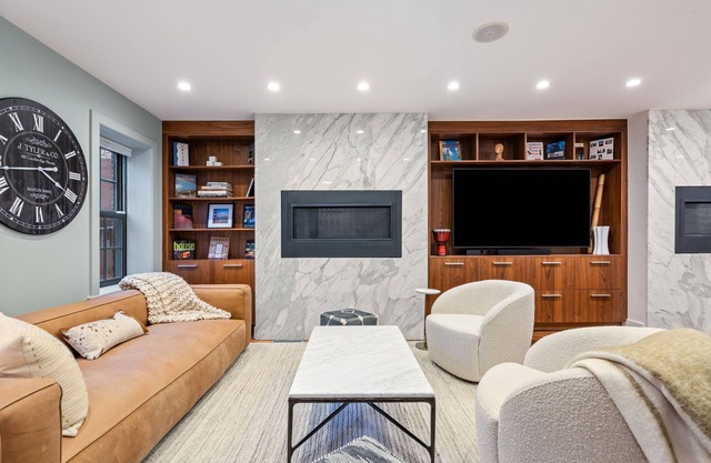 Luxurious and Spacious Townhome in the heart of Boston