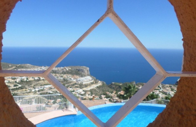 Luxurious apartment/duplex with pool, terrace and panoramic sea views