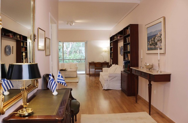 LUXURIOUS APARTMENT NEAR US EMBASSY