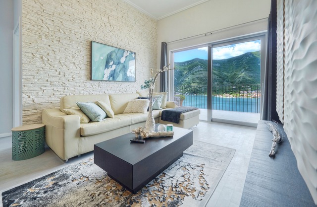 Luxurious Apartment with Captivating Majestic View