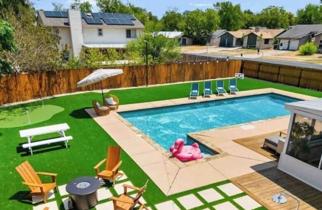 Luxurious Austin Retreat w/ Massive Private Pool