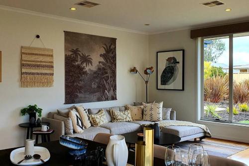 Luxurious beach stay, nearby famous wineries