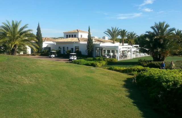 Luxurious penthouse on golf course of Las Colinas