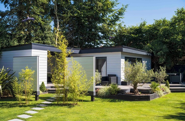 Luxurious Garden Cabin with its own private Hot Tub.