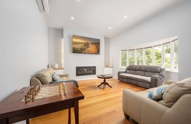 Luxurious house near flemington racecourse
