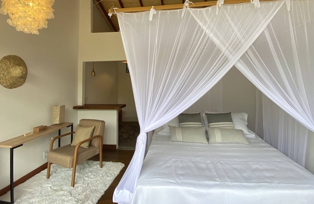Luxurious master suite amidst lush nature in the Mantiqueira mountains