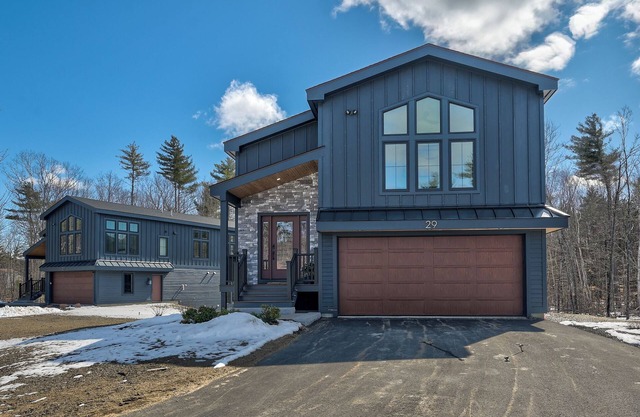 Luxurious Newly Built 4-bedroom house in charming Bartlett/North Conway Area
