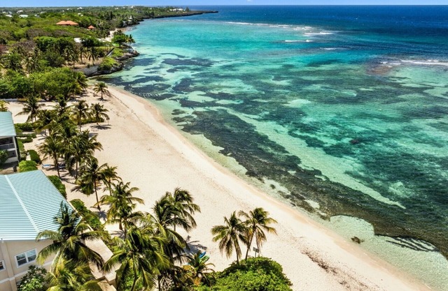Luxurious Penthouse Beach Condo at Spotts Beach