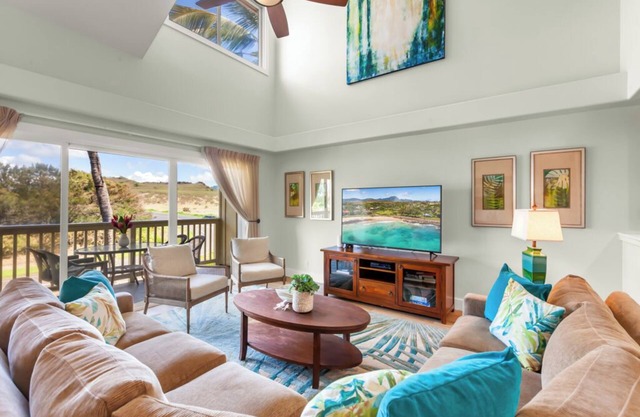 Luxurious Poipu condo - Walk to multiple beaches - Central AC - Wifi - Pools