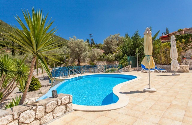 Luxurious Private Villa Artemis, Vlycho, Near Nidri. Sleeps 6-7 Lift. Pool.