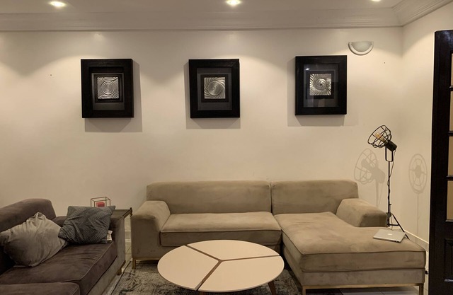 Luxurious, quiet apartment 50 metres from mer.et with sea view