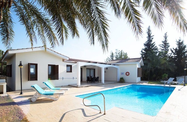 Luxurious, Spacious, FULLY air conditioned villa set in a serene environment!