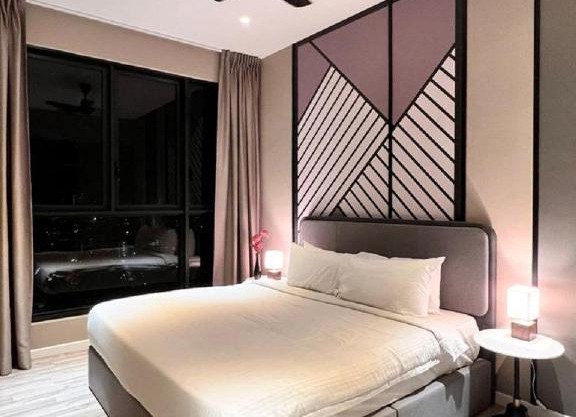 Luxurious Stay at Millerz Square by Yuan Suite